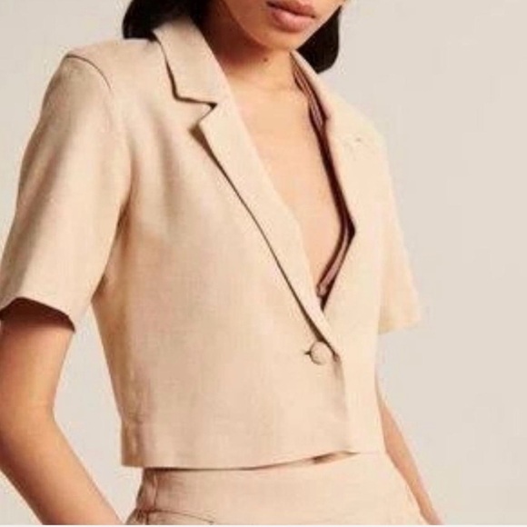 NWT Abercrombie and Fitch tan blazer - Picture 1 of 7